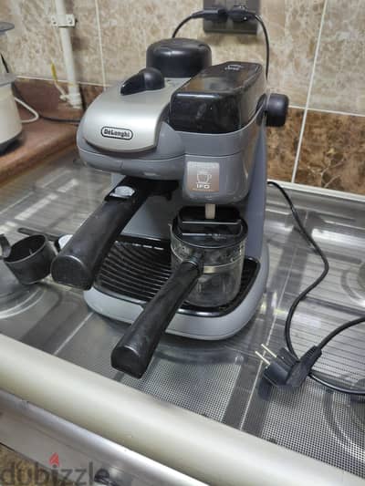 ماكينه قهوة وكابتشينو جديدة بالكرتونه