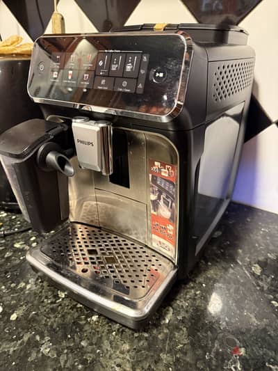 ماكينة قهوة Philips Series 3300 للبيع