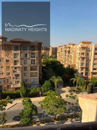 Apartment for sale cash in Madinaty B3 with an area of 175 square meters, special finishing. The location is a step away from services, the club, and the food court. Talaat Mostafa finishing. Internal division: 3 bedrooms, 3 bathrooms. The view offers a unique view of the park and garden. Financial condition is completely cash, without any installments. For communication.