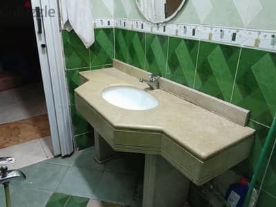 فرصة! طقم حوض رخام كرارة إيطالي فاخر (كسر زيرو) - Ideal Standard Sink