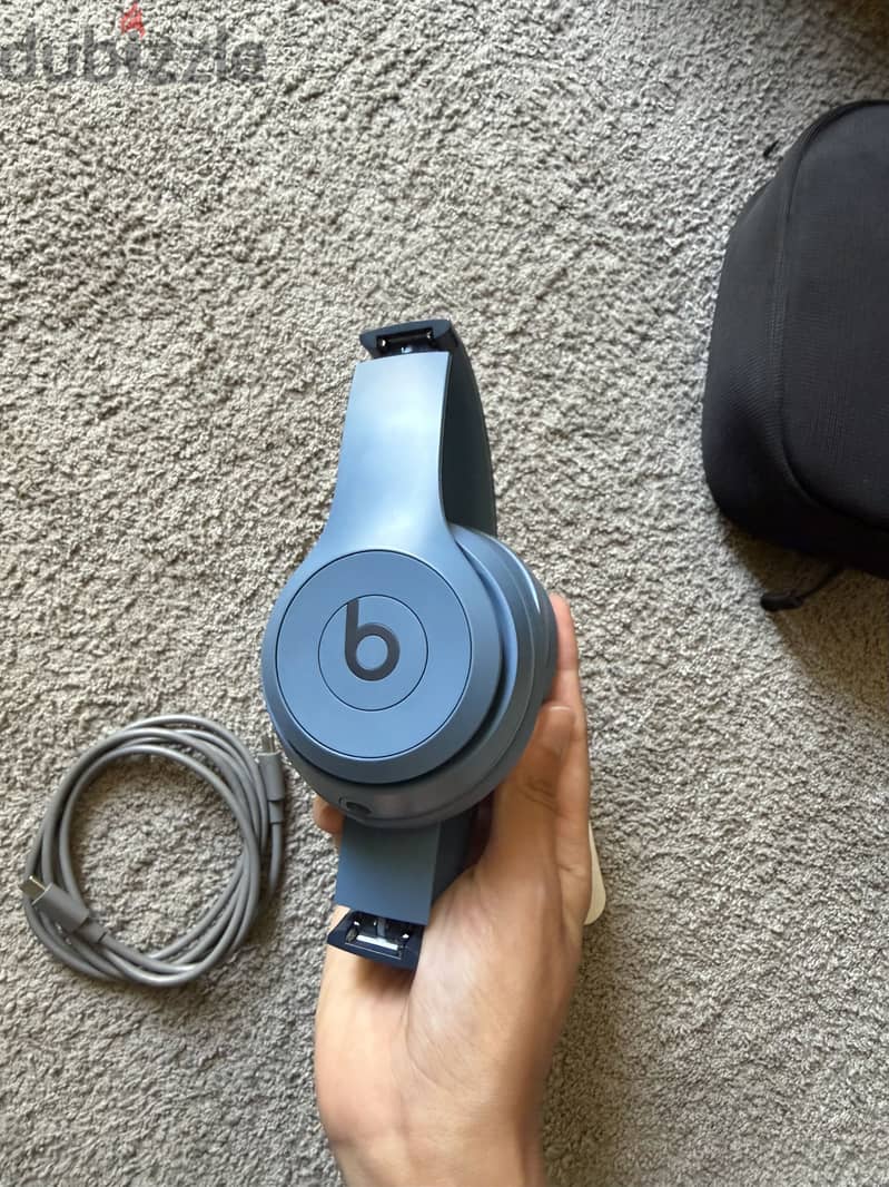 Beats Solo 4 2