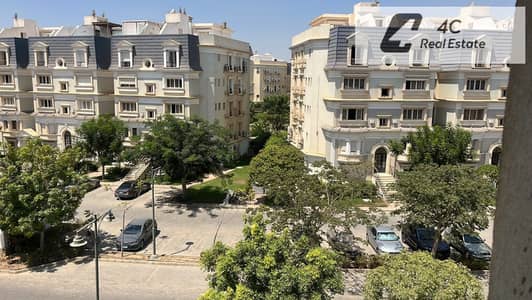 للبيع شقة  متشطبة سوبر لوكس استلام فوري 170 متر 3 غرف ريسيل بأقل سعر في الماركت بالدور الثالث وتحتها فيلا في ماونتن فيو هايد بارك القاهرة الجديدة