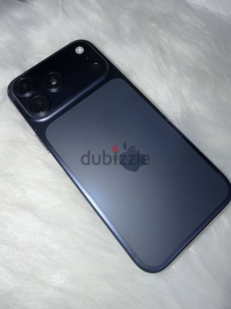 Apple - iPhone 17 Pro Max 1