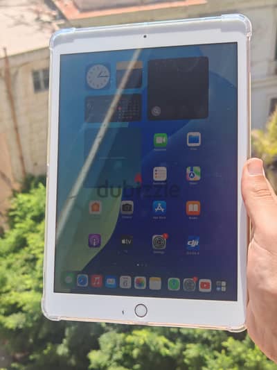IPad 7th generation 32g wifi +sim