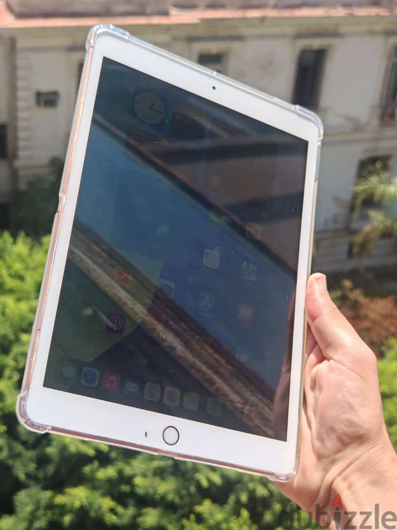 IPad 7th generation 32g wifi +sim 6