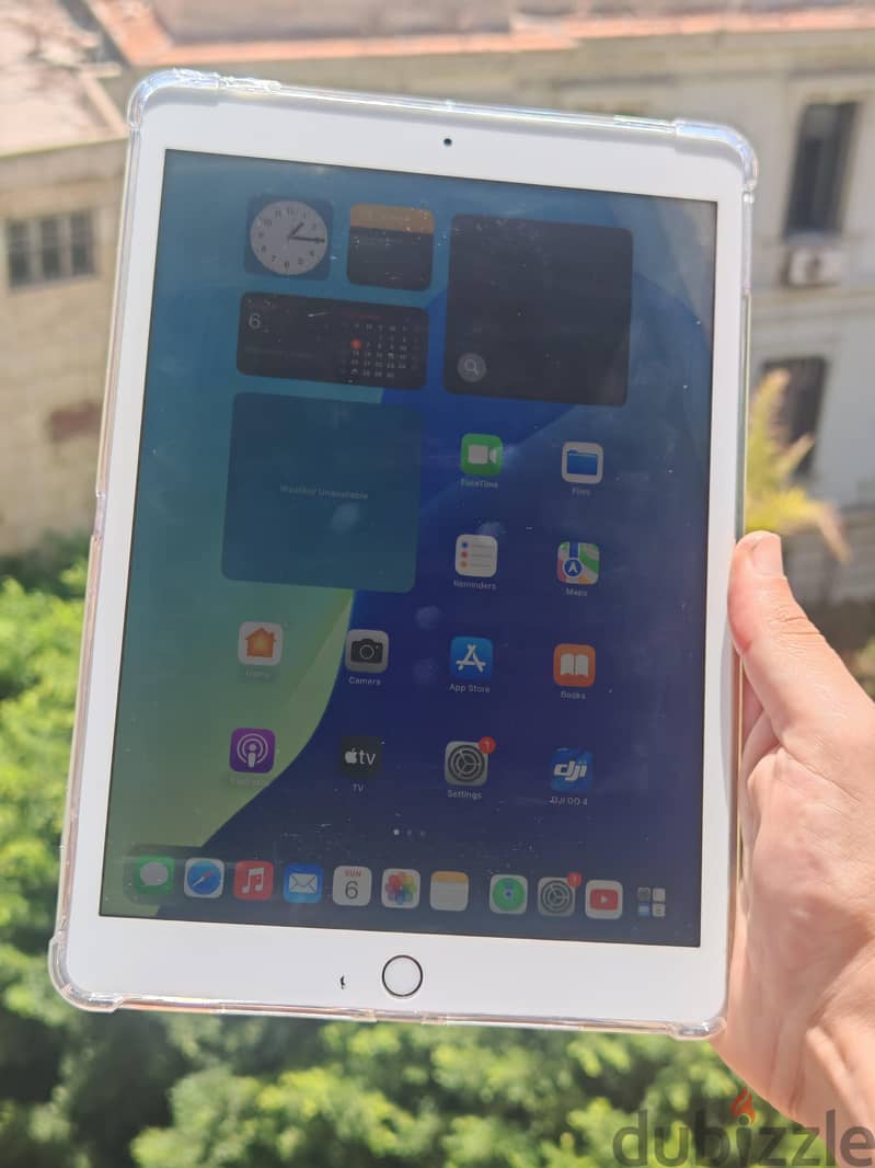 IPad 7th generation 32g wifi +sim 7