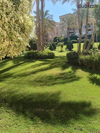 Unique apartment for rent at a bargain price, 148 square meters, second floor with garden view, 3 bedrooms and 2 bathrooms
