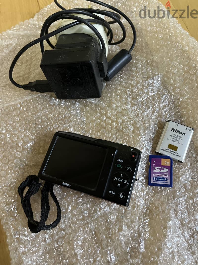 Camera nikon a100 used 3