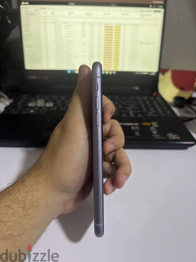 Apple - iPhone 11 4