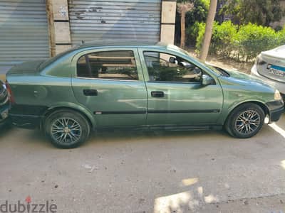 أوبل أسترا 2000