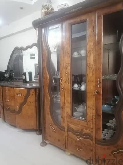 غرفة سفرة كاملة 8 كراسي بحالة الزيرو Dining Room Like New