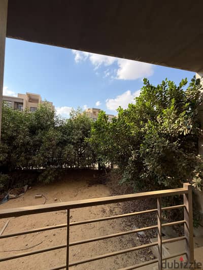 Apartment ground floor with garden for rent in fifth square Marasem , with kitchen , Fifth settlement New Cairo