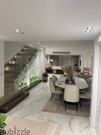 I Villa garden Duplex  كومباوند ماونتن فيو هايد بارك من المالك