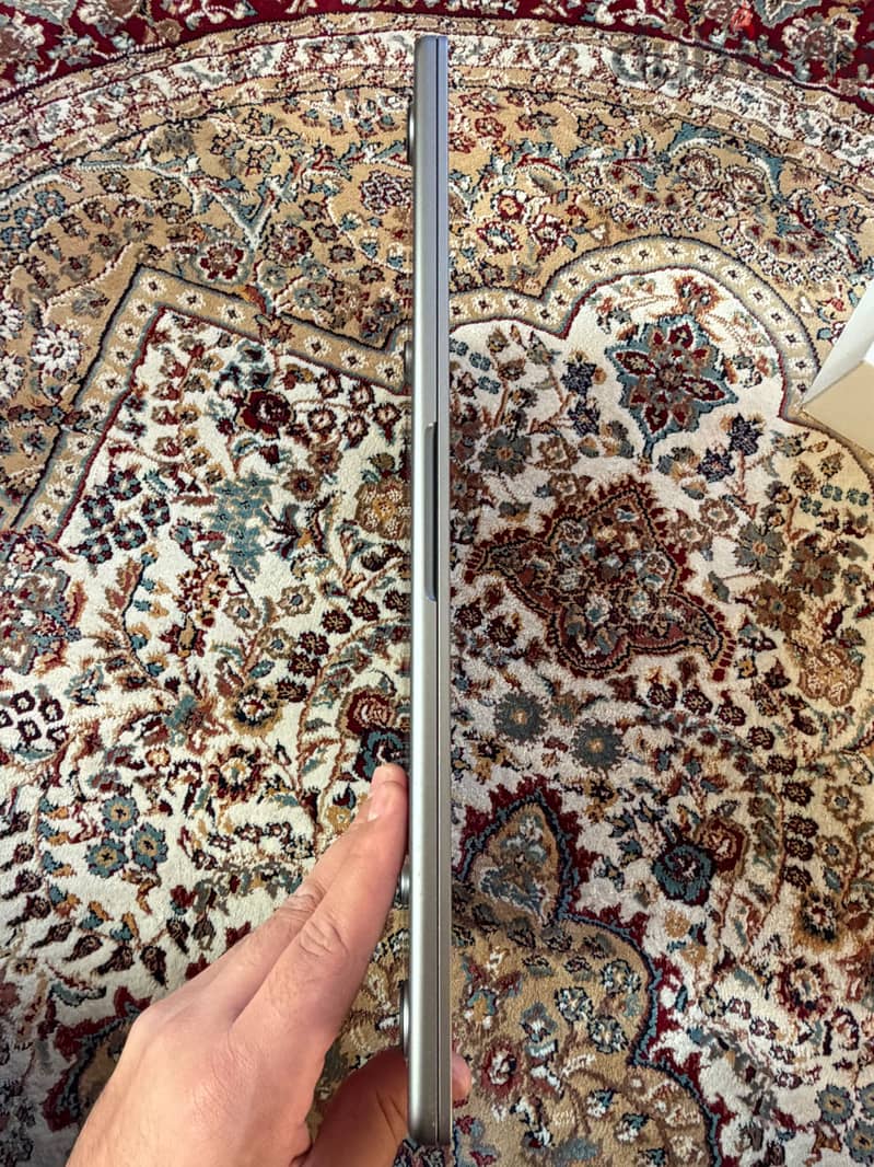 MacBook Air m2 15 inch 4