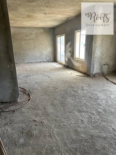 للبيع فيلا مستقلة مع حديقة بحمام سباحة جاهزة للاستلام بإطلالة على مساحات خضراء، كمبوند جرينز – الشيخ زايد For Sale Villa, Ready to move at Greens