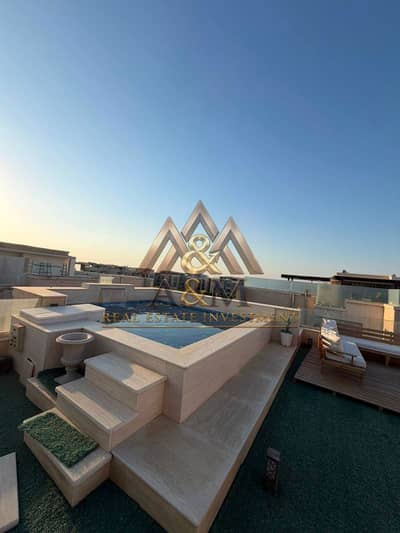 Luxury penthouse for sale with a cash discount of up to 32%, immediate delivery, in the heart of the Golden Square in New Cairo, just minutes from AUC