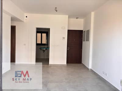 For sale in Privado, Madinaty: an 82-square-meter unit with a garden view. This is an "old price" unit (purchased at the initial launch rate) with han