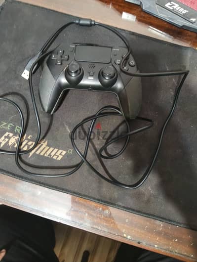 دراع بيشتغل pc ps xbox الدراع بحالة ممتازة و وصلة USb