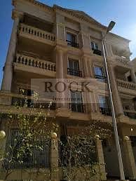 For sale at the lowest price165meter apartment with immediate occupancy. Down payment and remaining installments available. Prime location
