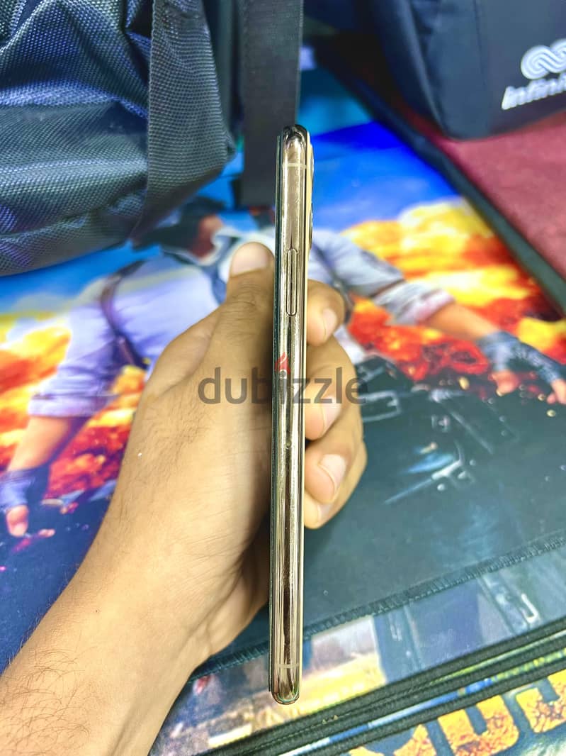 iPhone 11 pro max 3