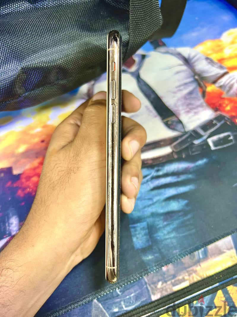 iPhone 11 pro max 4