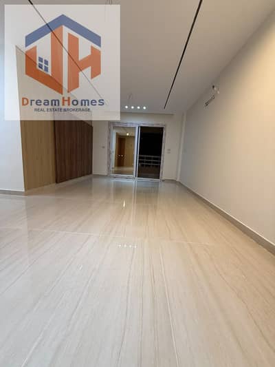 A highly prime location, close to South Park and the main activity and services area