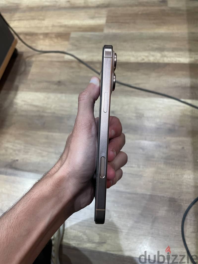 Apple - iPhone 16 Pro Max 2