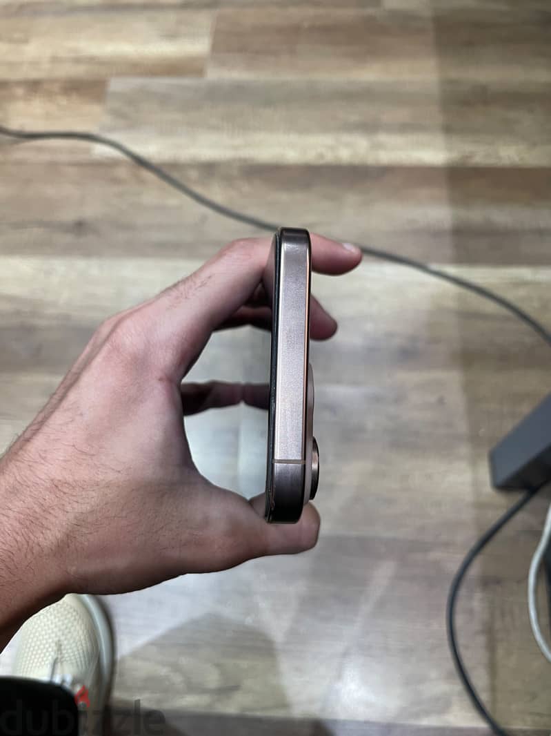 Apple - iPhone 16 Pro Max 4