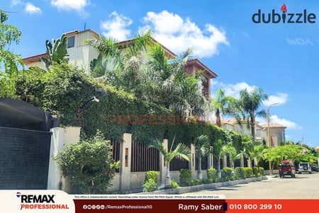 Open view of the landscape townhouse villa for sale in Alex West