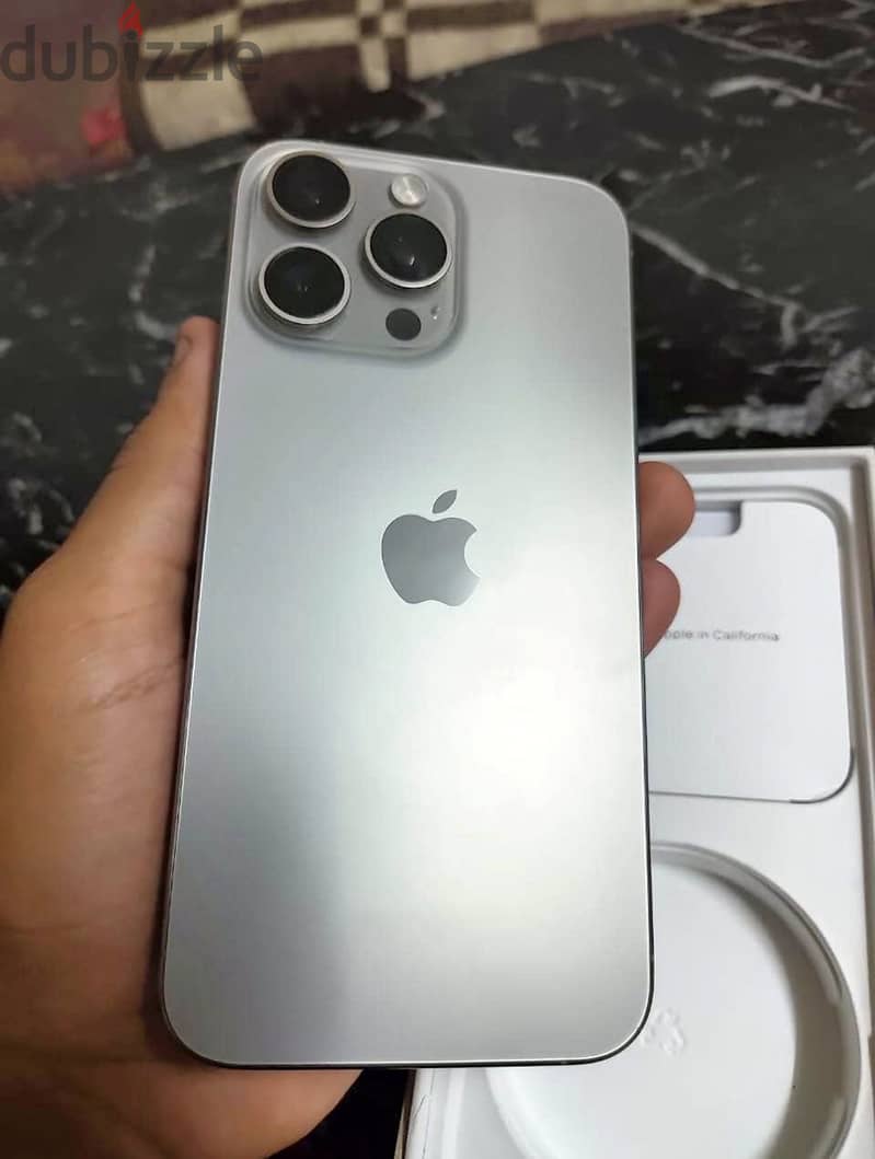 Apple - iPhone 15 Pro Max 3