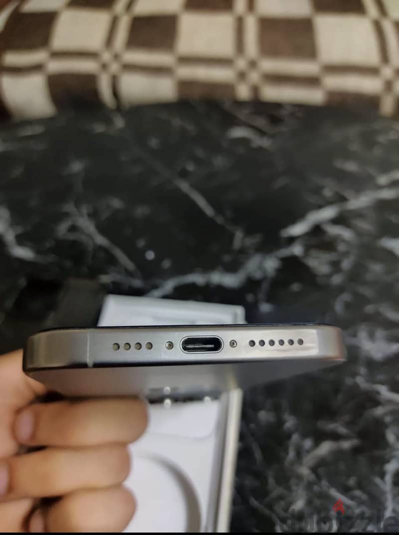 Apple - iPhone 15 Pro Max 4
