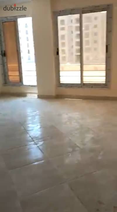 شقة للبيع – دار مصر، مدينة الشروق  الموقع: المرحلة الثانية – نموذج A – أمام بوابة 3