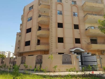 Apartment for Sale – District 8 Buildings, El Shorouk City  Location: Gate 2, El Shorouk City – Suez Road