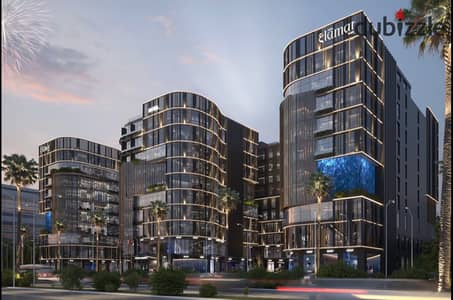 محل تجاري للبيع 20م على المحور المركزي مباشرة أمام المونوريل في 3lamat Mall بأقل مقدم و اطول فترة سداد + خصم مع شركة ادارة و تشغيل  central axis