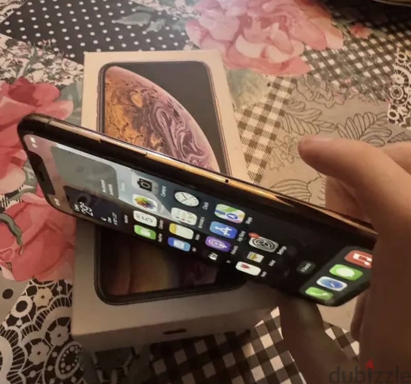 Apple - iPhone XS 6