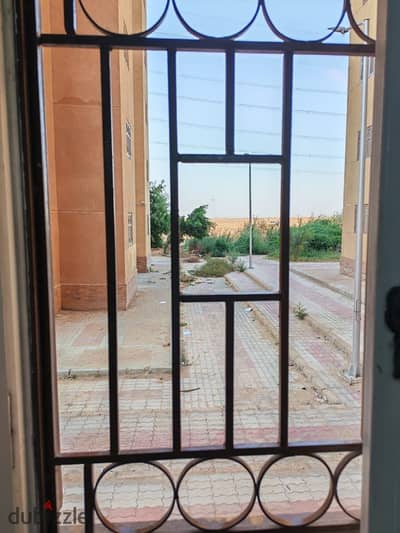 شقة للبيع – إسكان اجتماعي، مدينة الشروق  موقع مميز بجوار مدرسة رفاعة الطهطاوي
