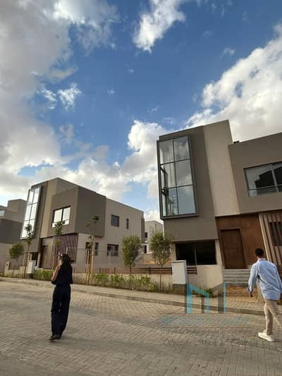 Standalone villa in vinci BUA 570 land 528 10% down payment 6 years in new capital