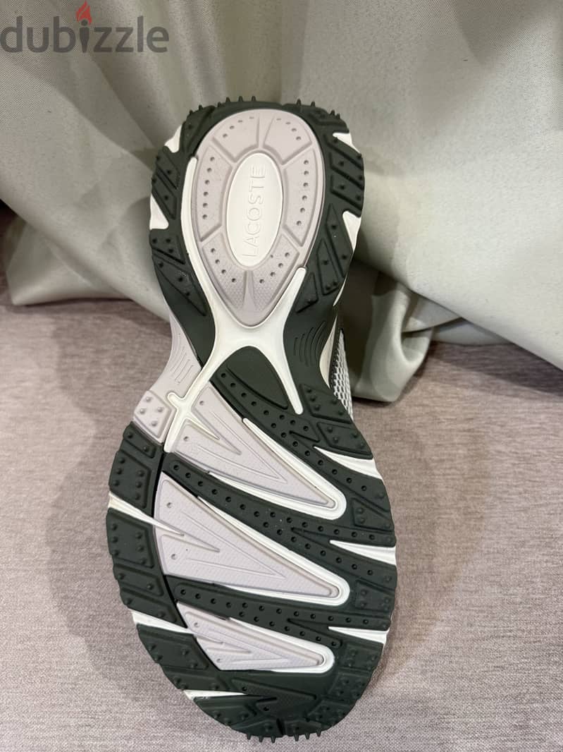 Lacoste Shoes - Size 41 2