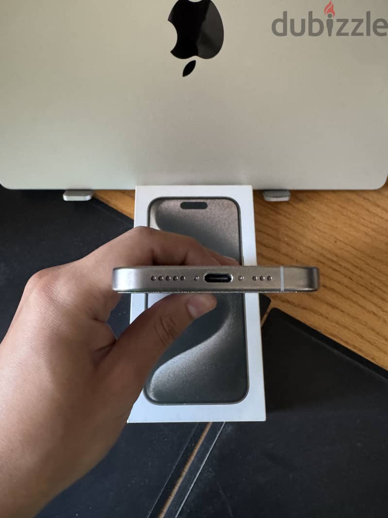iPhone 15 Pro (256) 2