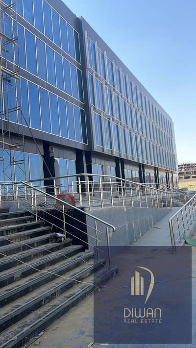Offer | Fully finished office for sale with A/C included—ready for handover within a year—at an exceptional price and a prime location- new capital
