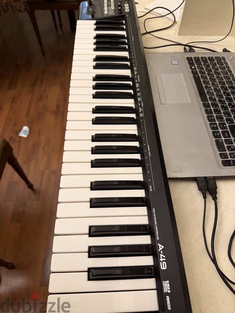 Roland MIDI Keyboard 49 Keys  2