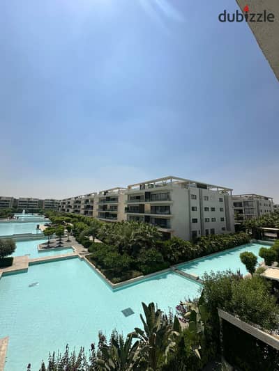Furnished and Ready Penthouse 295m + 150m Roof in Lake View Residence 1 New Cairo