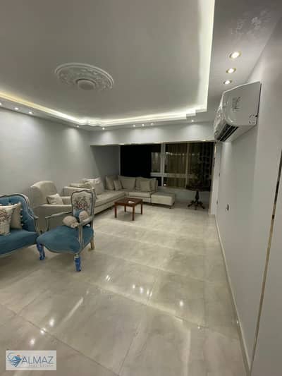 Furnished 200 sqm apartment for rent in the "Durrat Al-Qahira" compound, Fifth Settlement; located directly across from the Al-Rehab gates.