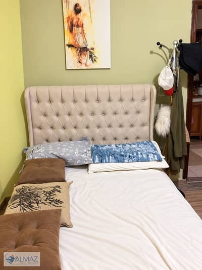 Furnished 50-square-meter basement studio for rent in the South Academy (D) area of ​​First Settlement, near North 90th Street.