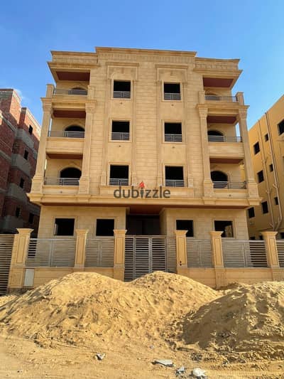 Land for Sale – Prime Corner Plot – North-Facing – Located on a 32m-wide separation strip – District 4 – Beit Al-Watan – Fifth Settlement