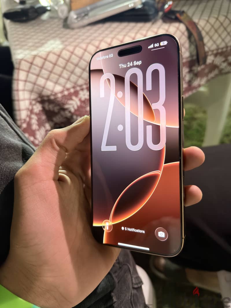 Apple - iPhone 16 Pro Max 4