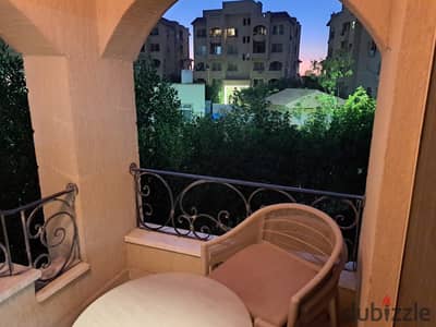 Available for residence or investment in the Acacia Compound: a first-floor apartment for sale with a street view. Available for residence or investment in the Acacia Compound: a first-floor apartment for sale with a street view.