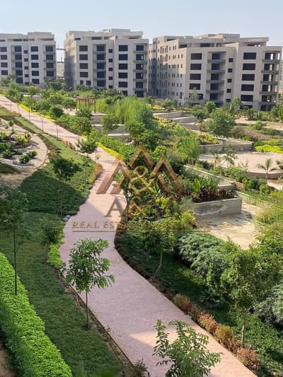 Modern apartment with a distinct view, offering up to a 40% discount and a 2-year payment plan, 5 minutes from Madinaty and the New Capital Modern apartment with a distinct view, offering up to a 40% discount and a 2-year payment plan, 5 minutes from Madinaty and the New Capital