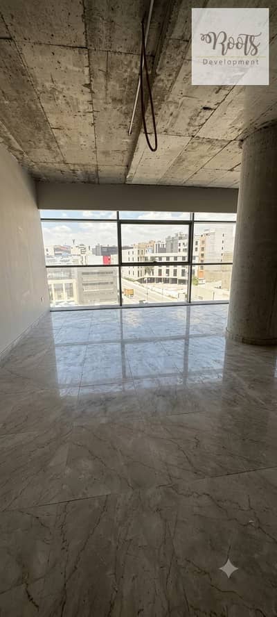 للإيجار مكتب بمساحة 95 متر تشطيب كامل، في موقع مميز في إيست لين، التجمع الخامس For Rent Office 95 m Fully Finished , in a prime location in Eastlane