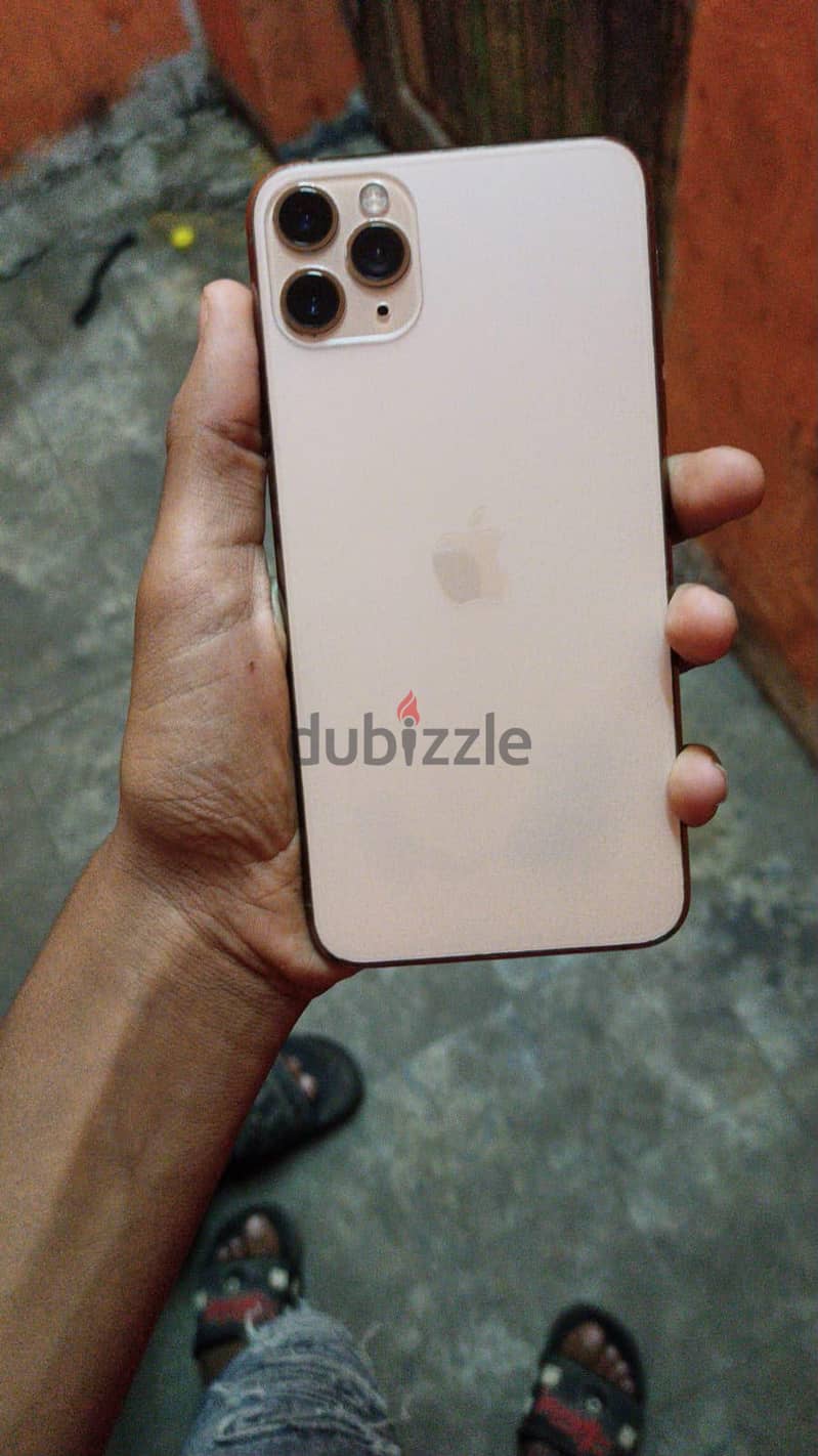 Apple - iPhone 11 Pro Max 4
